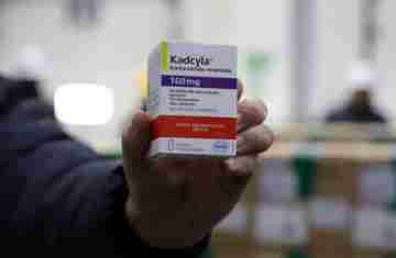  Brasil recebe lote de medicamento para tratar câncer de mama no SUS 